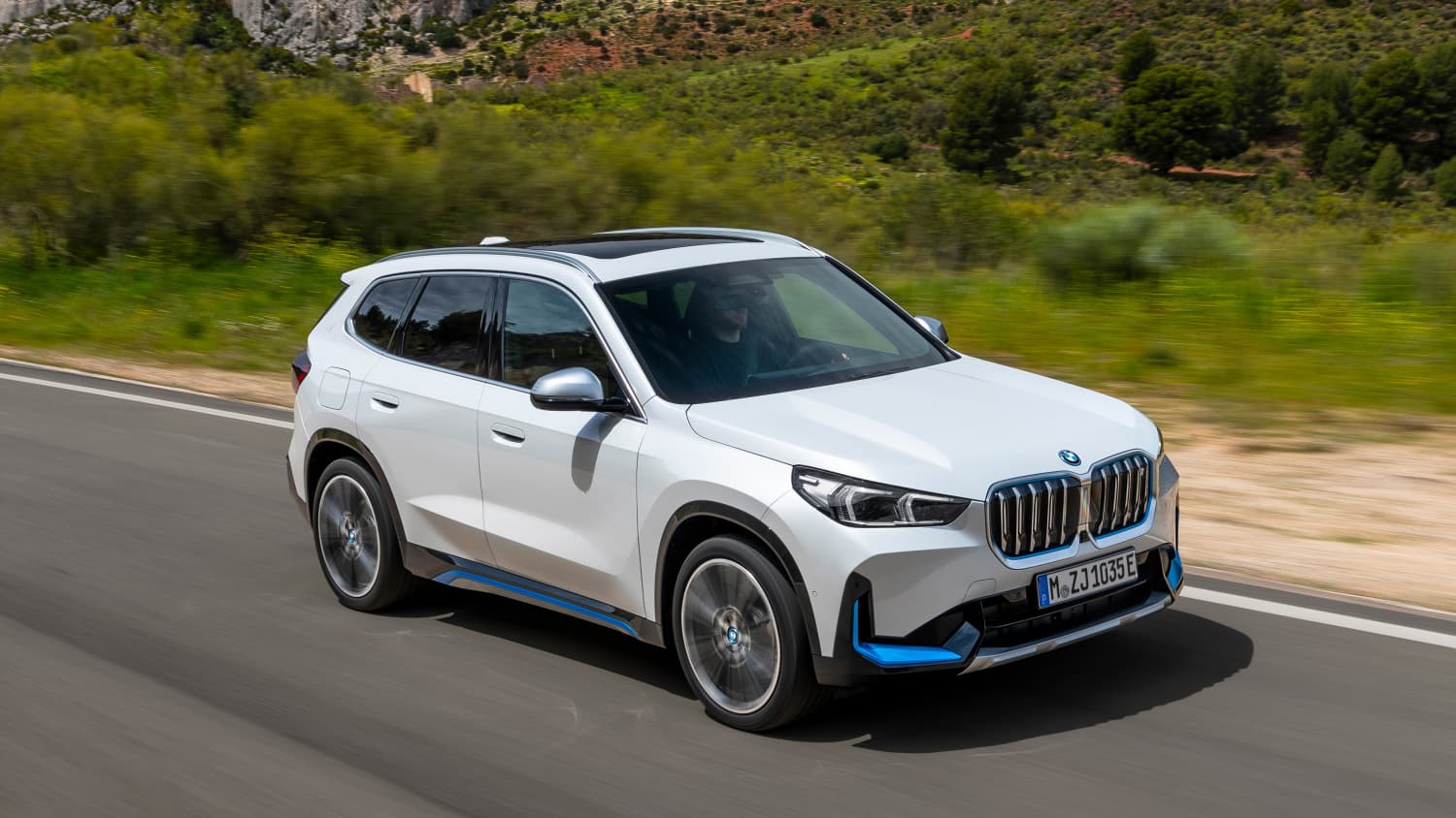 BMW iX1